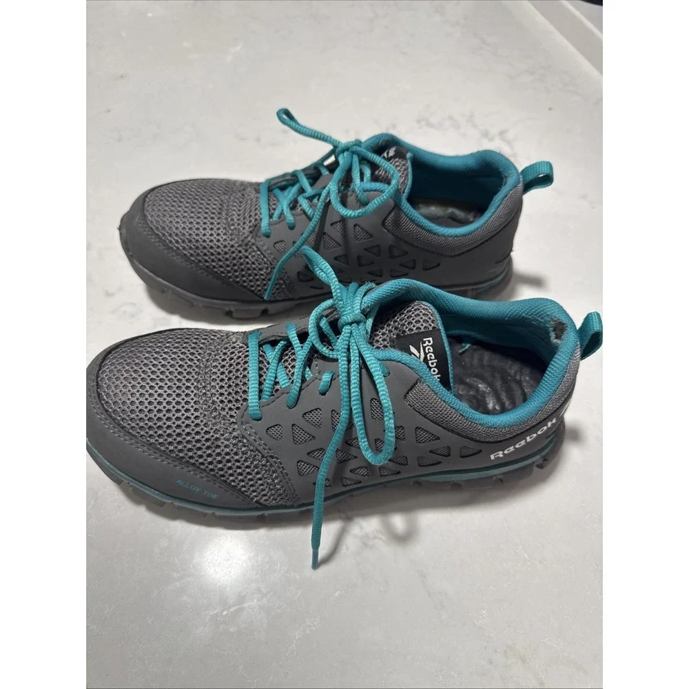 REEBOK WOMENS SAFETY TOE WORK SHOES ALLOY TOE SZ. 9.5 M NEW WITHOUT BOX